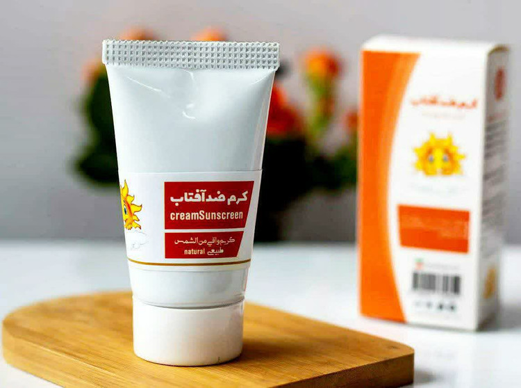 کرم ضدآفتاب رنگی گیاهی و طبیعی