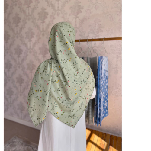 روسری نخی سبز پاستیلی گل خوشه ای قواره 135
