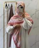 روسری نخی طرحدار قواره 135 حنایی خاکستری