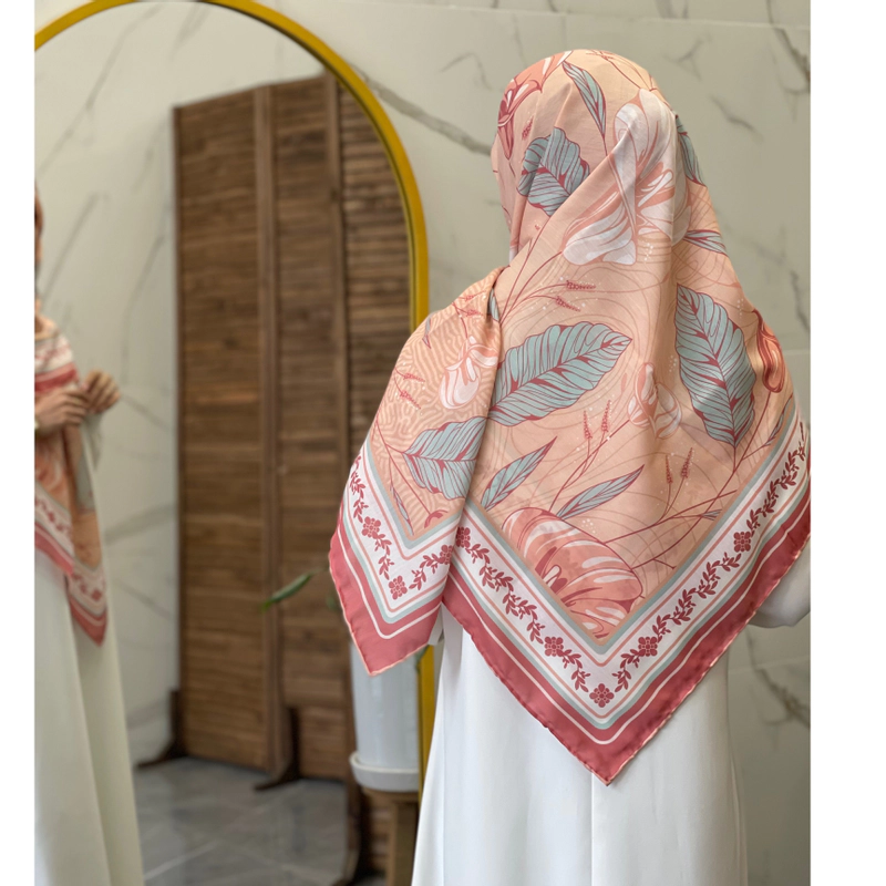 روسری نخی طرحدار قواره 135 حنایی خاکستری