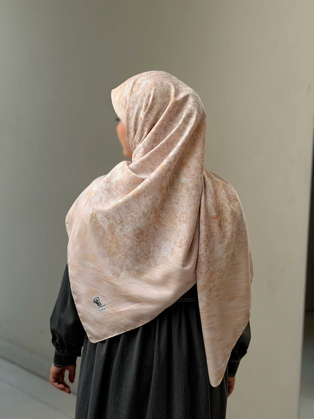 روسری کاستوم اصل قواره 140 طرح سارا