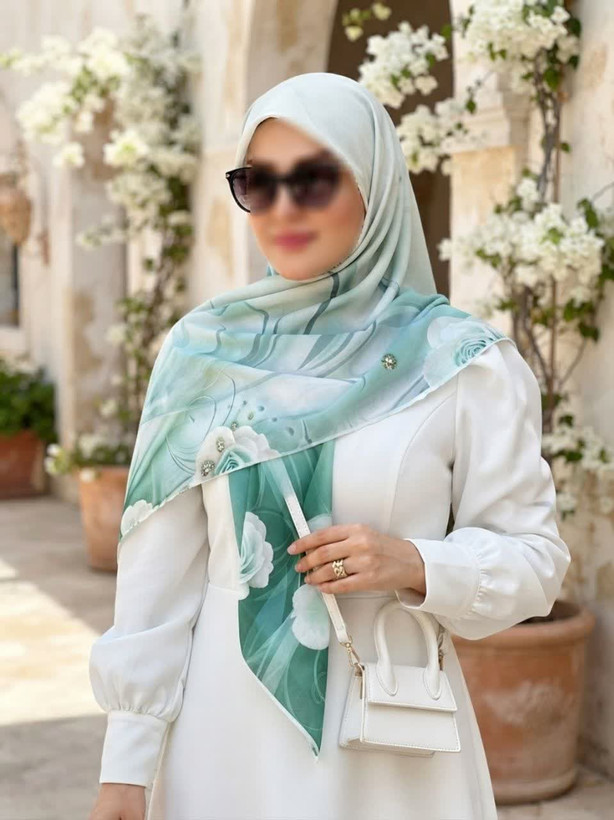 روسری نخی کاستوم قواره ۱۴۰ طرح شیوا