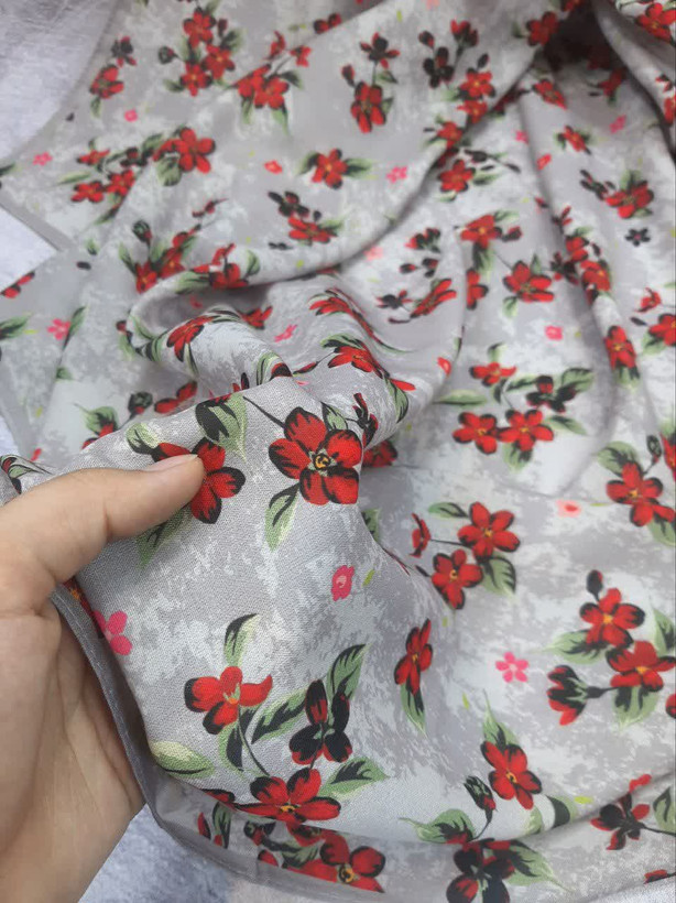 روسری نخی کاستوم قواره 140 طرح چیچک