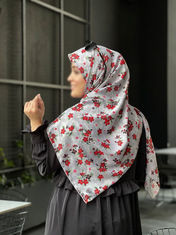 روسری نخی کاستوم قواره 140 طرح چیچک